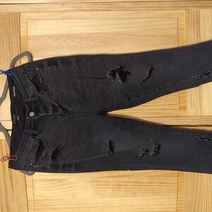 Judy blue cropped distressed jeans